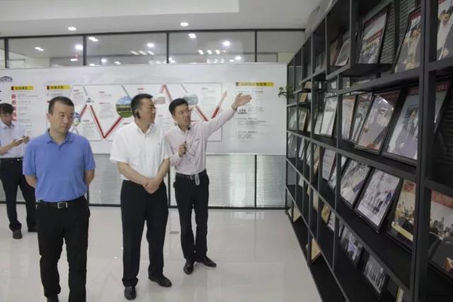 環(huán)保透水磚機