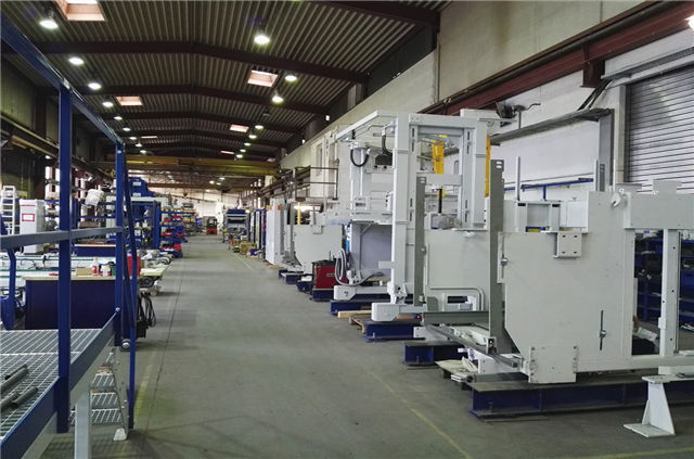 影響水泥制磚機工作的因素有哪些