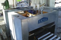 智能免燒磚機對水泥磚表面處理后很暢銷！