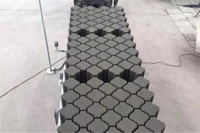 彩色路面磚設備