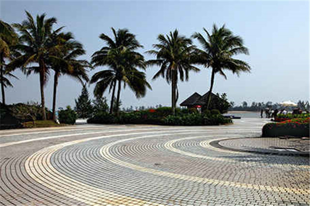 路沿石磚機：固廢再生！