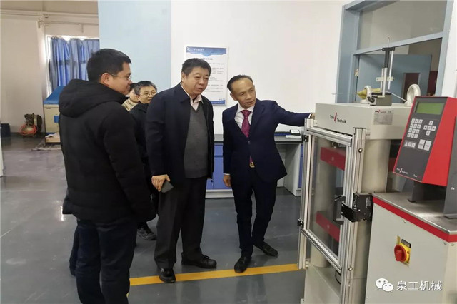 路面磚機花磚機普遍的振動難題