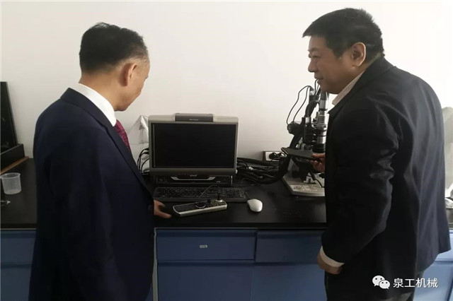 路面磚機設備的優勢對比分析