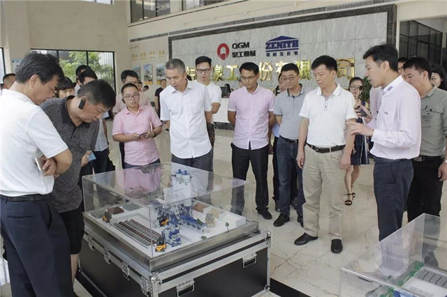 全自動空心磚機設備廠家泉工追求科技創新服務無止境！