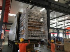 項目發(fā)貨|泉工股份QT10全自動砌塊成型機生產(chǎn)線發(fā)貨南非，助力市政建設(shè)！